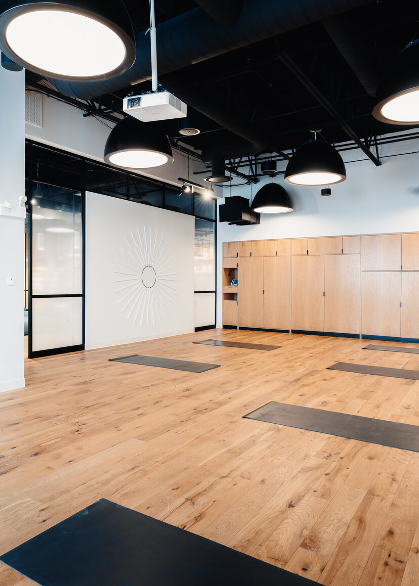 lululemon Lincoln Park