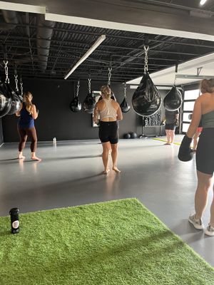 SOLO YOGA + BXNG
