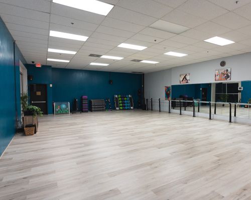 FACET SEVEN FITNESS - Eado