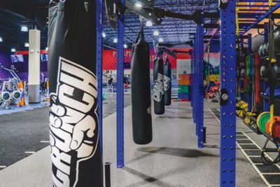 Crunch Fitness - Mason