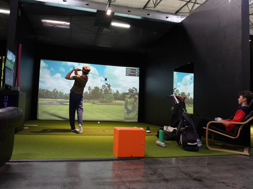 PORTLAND INDOOR GOLF CLUB